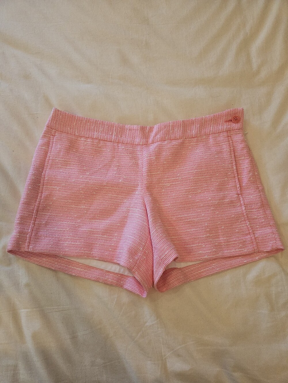 Lilly Pulitzer Flat Front Tweed Shorts Pink Size 14 With Side Zip and 4 Pockets.